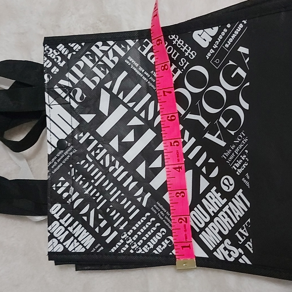 Three Lululemon bags in excellent condition - Picture 5 of 6